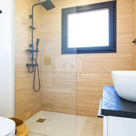 Panoramic Sea Views And Direct Access To The From The Community In Torrenueva Apartment Malaga